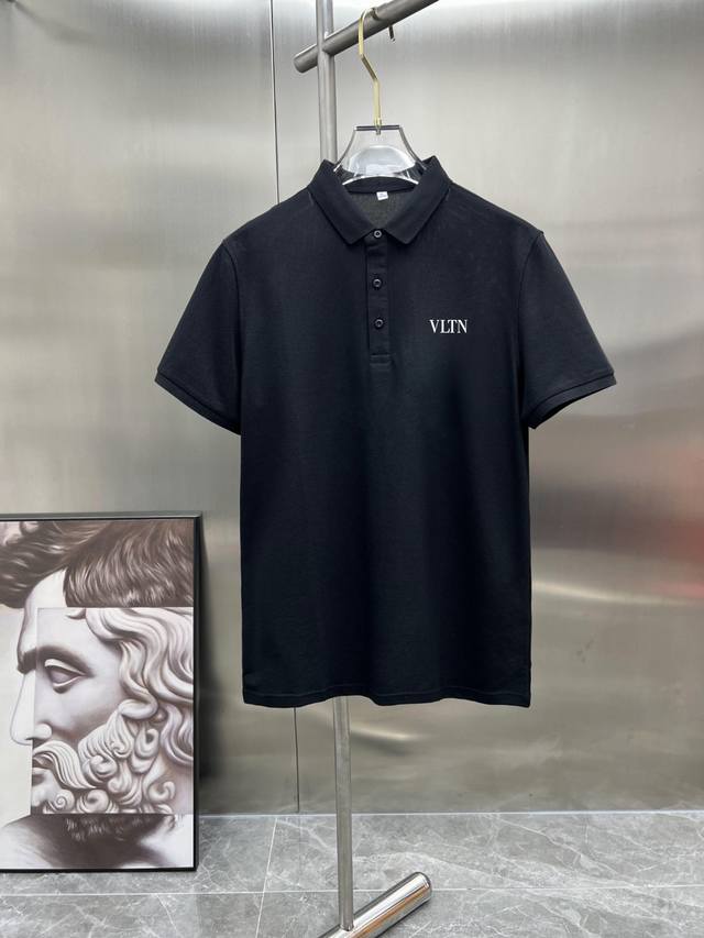 Valentino's new T-shirt with a lapel and short sleeves. This custom-made fabric