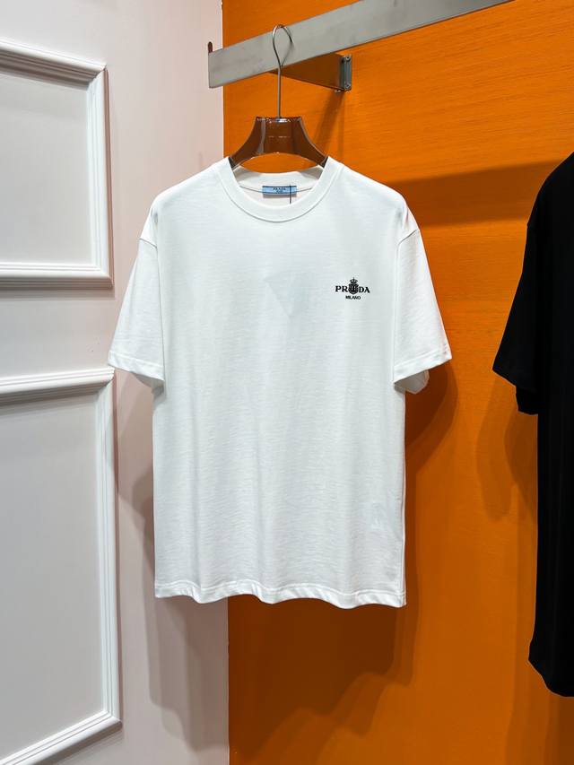 Prada This Spring/Summer premium counter-matched short-sleeved T-shirt features