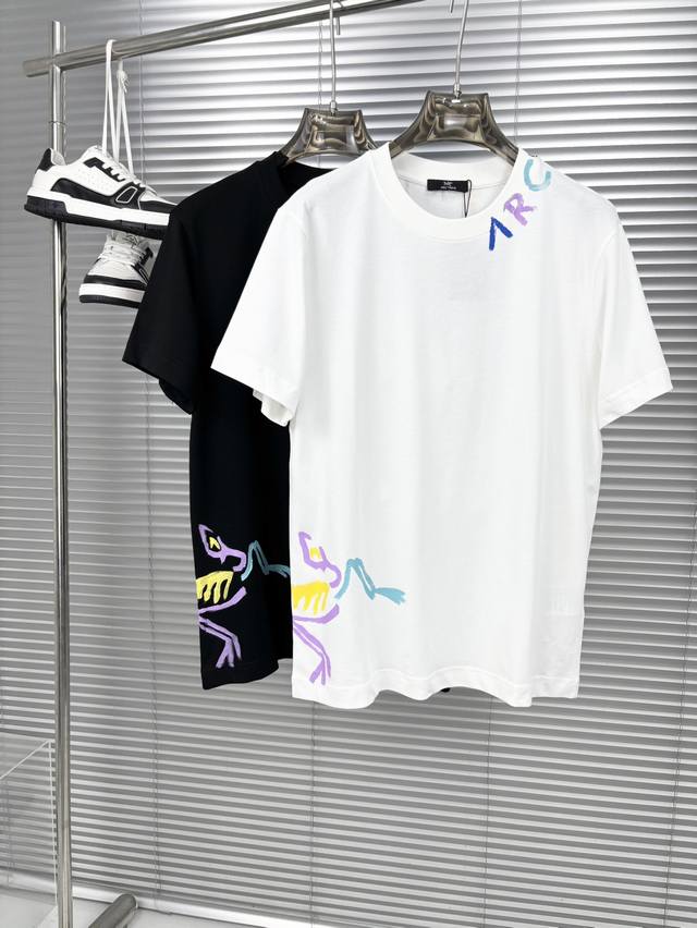 25Ss Spring/Summer new release, the latest short-sleeved, round-neck T-shirt. Hi