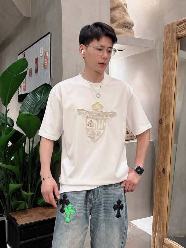 Fendi Fendi 2025 Spring/Summer new release, the latest short-sleeved crew neck T