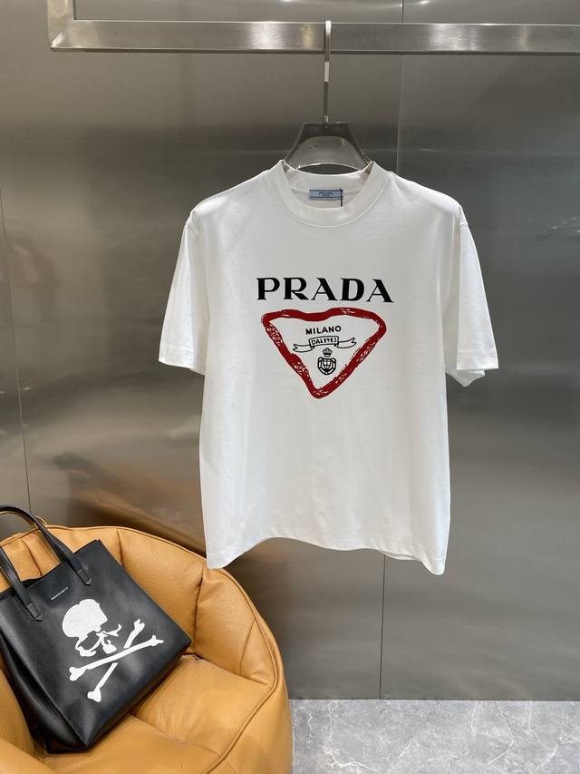 Prada summer fashion luxury new benchmark. The black body is classic and elegant