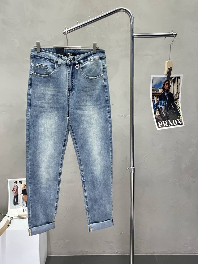 Fendi exclusive new high-end jeans! Custom-made fabrics are breathable and comfo