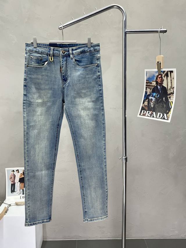 Louis Vuitton Exclusive New High-End Jeans! Custom-made fabrics are breathable a