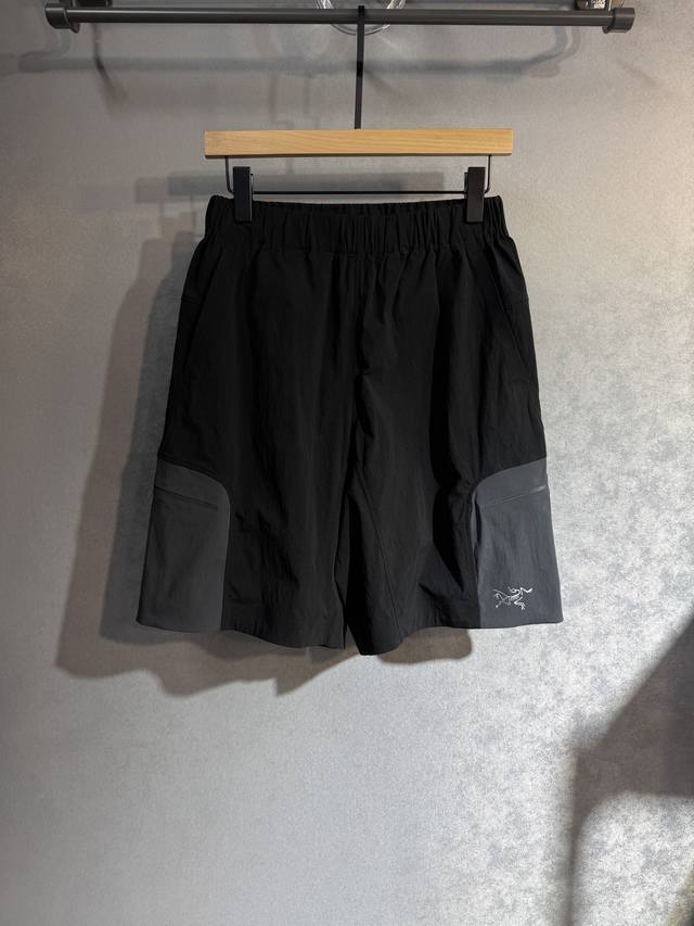 Arc'teryx's new spring/summer casual shorts. The brand's classic series is perfe