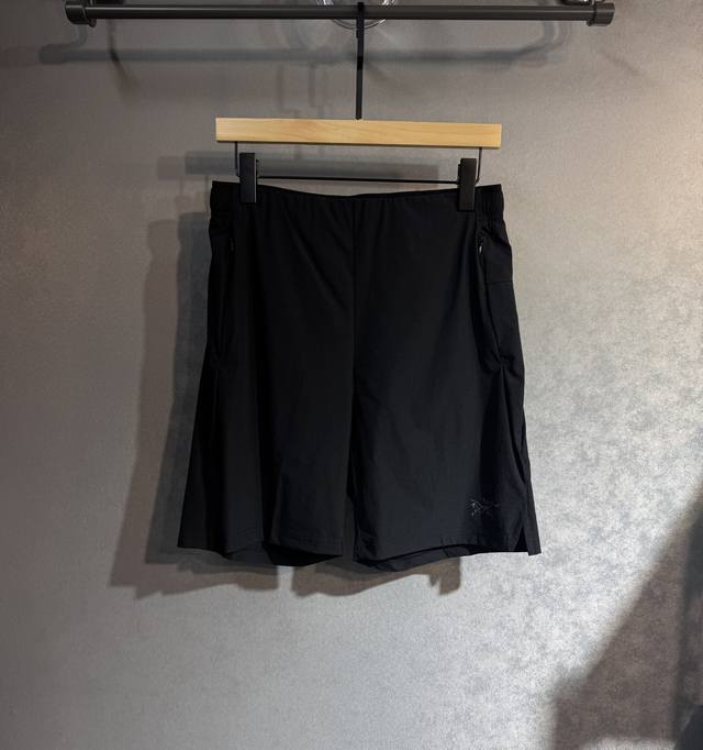 Arc'teryx 2025 SS sports shorts, made with comfortable and breathable fabric and