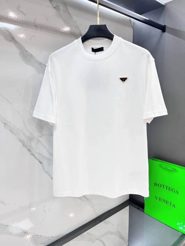 Prada 25Ss Spring/Summer new release, the latest crew neck T-shirt. High-end cus
