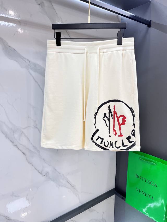 Moncler's new 2025Ss summer casual shorts, recommended for both men and women! M