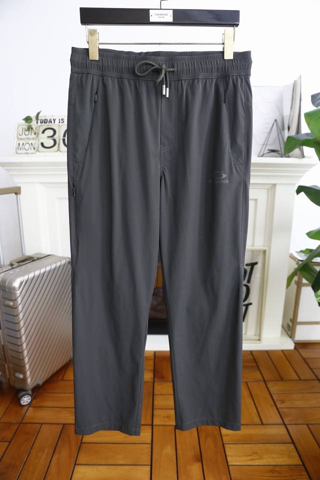 Balenciaga 2025 new summer arrivals, these stylish men's thin casual pants! Clas