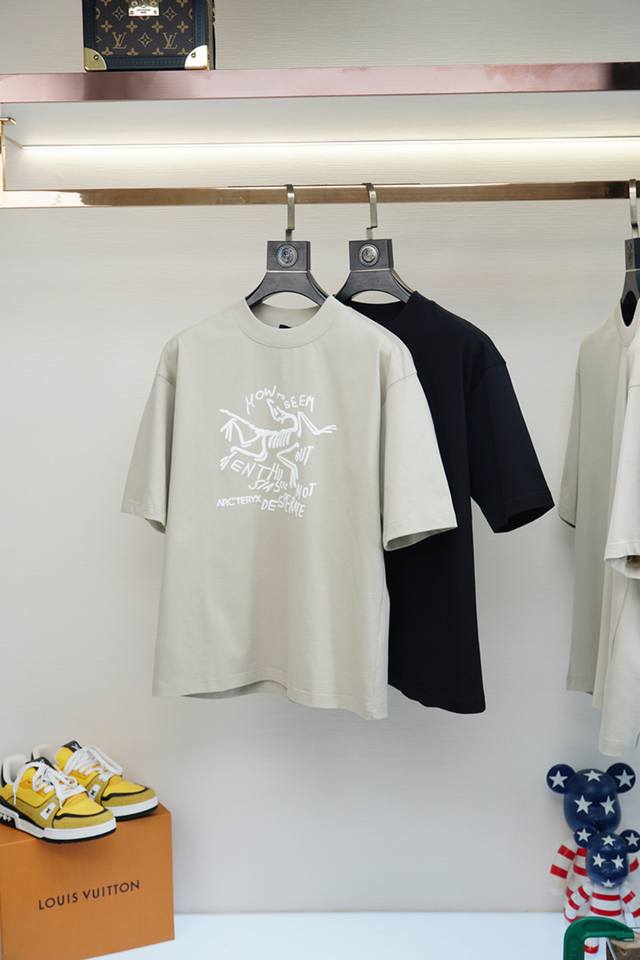 Arc'teryx. Exclusive summer 2025 men's casual short-sleeved shirt. High-end cust