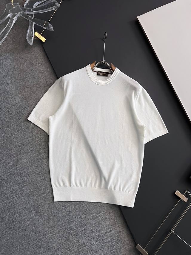 Lp60Ss New Walkery Men's Crew-Neck Sweater. This crew-neck, short-sleeved sweate