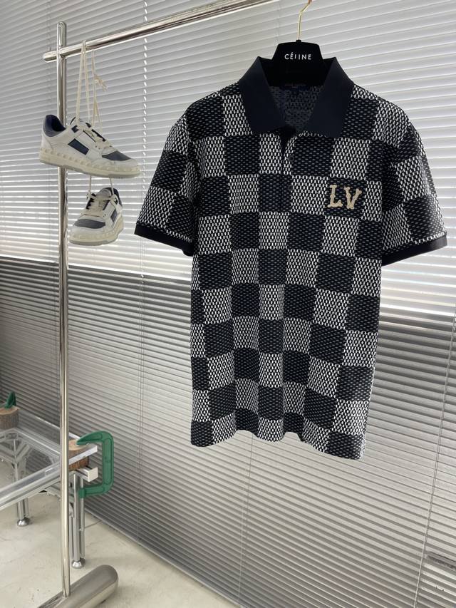 Donkey Brand 2025 Spring/Summer Checkerboard Hot Diamond Letter Lapel Knit Polo.