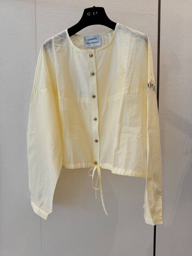 Ccchane's new sun-proof crew neck shirt. This lightweight sun-proof crew neck sh