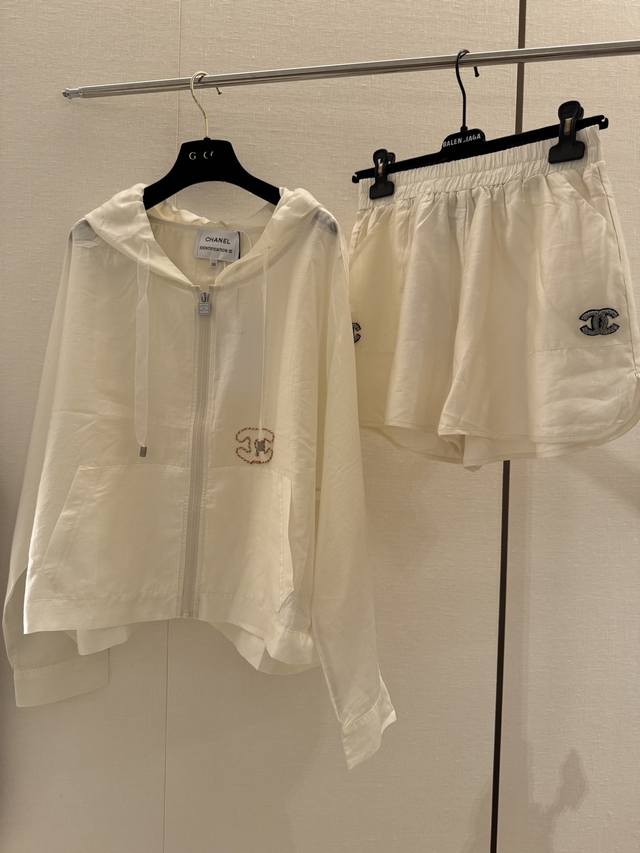 Cc Chane's new summer Tencel cotton sunscreen set features a cool Tencel fabric
