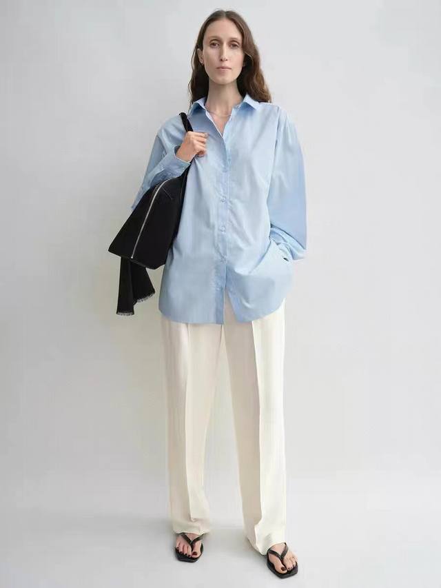 Toteme 2025 Spring/Summer new shirt. Classic and neat style. Cocoon back design.