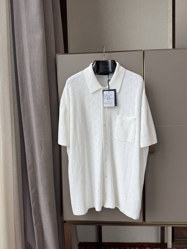 New arrival! Louis V*'s new white openwork jacquard knit short-sleeve sweater fr