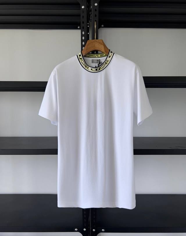 Dr. and Lewis Hamilton loose-fit T-shirt. Crafted in white cotton jersey, this T