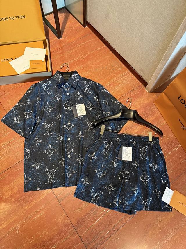 New Arrival! Louis V* 2025 Summer Silk Suit. This fabric is so comfortable it's