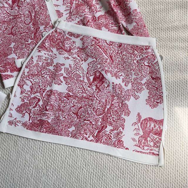 Dio Early Autumn Animal Print Skirt Elegant Pink Custom-dyed Imported Yarn Textu