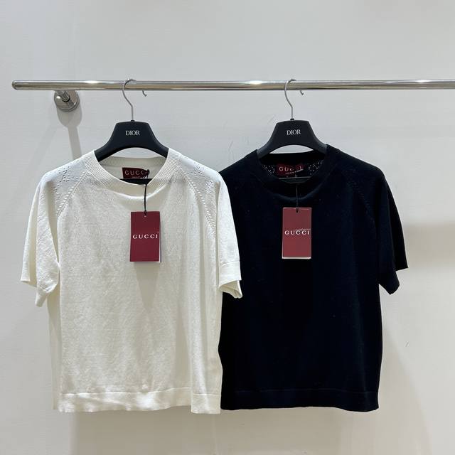 New spring and summer Gucci double G letter perforated short sleeves, simple and