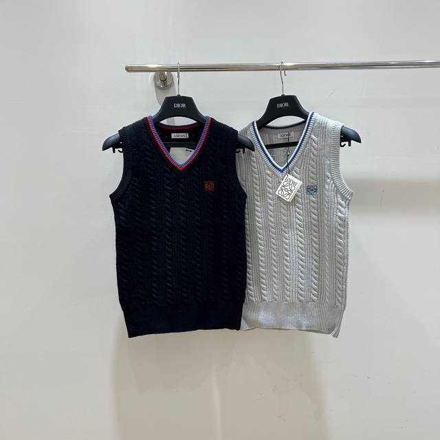 Loewe new embroidered logo contrast color V-neck knitted vest vest Sml spot deli