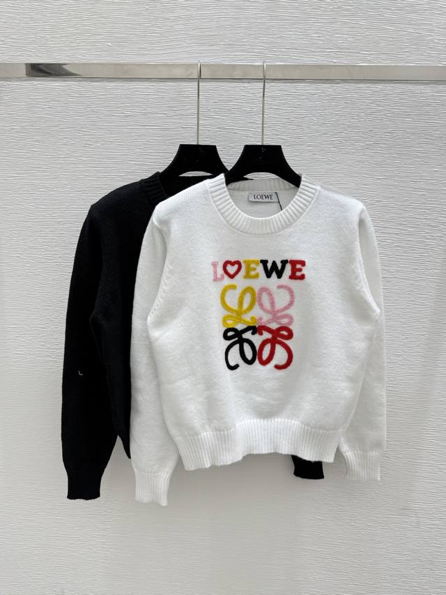 Lo's early autumn new letter round neck knitted long sleeves Color: white black
