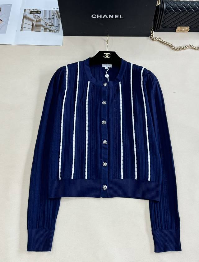 Chane*25 new autumn and winter knitted round neck cardigan long sleeves white st