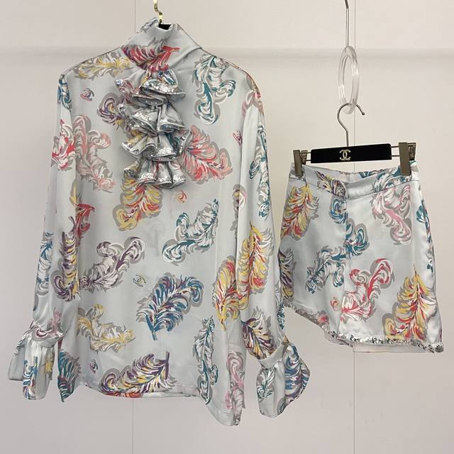 Top Chan'1 25Ss New Arrival! Heavy-duty pleated lace, hand-sequined shirt and sh