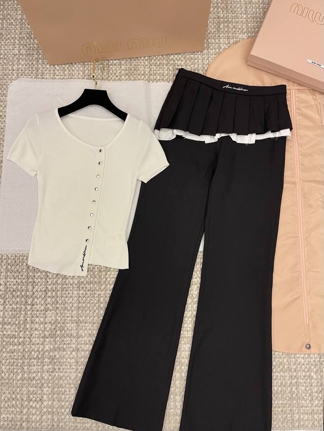pants Ann Andelman new arrivals. Contrast color pleated short skirt with casual