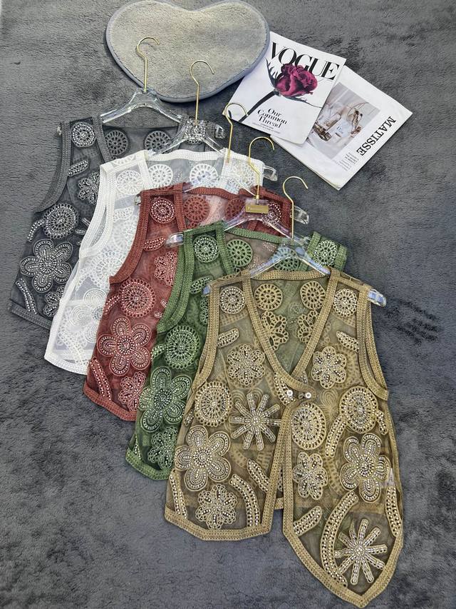 new niche design beaded vest gray, white, black, red, green, khaki Sml
