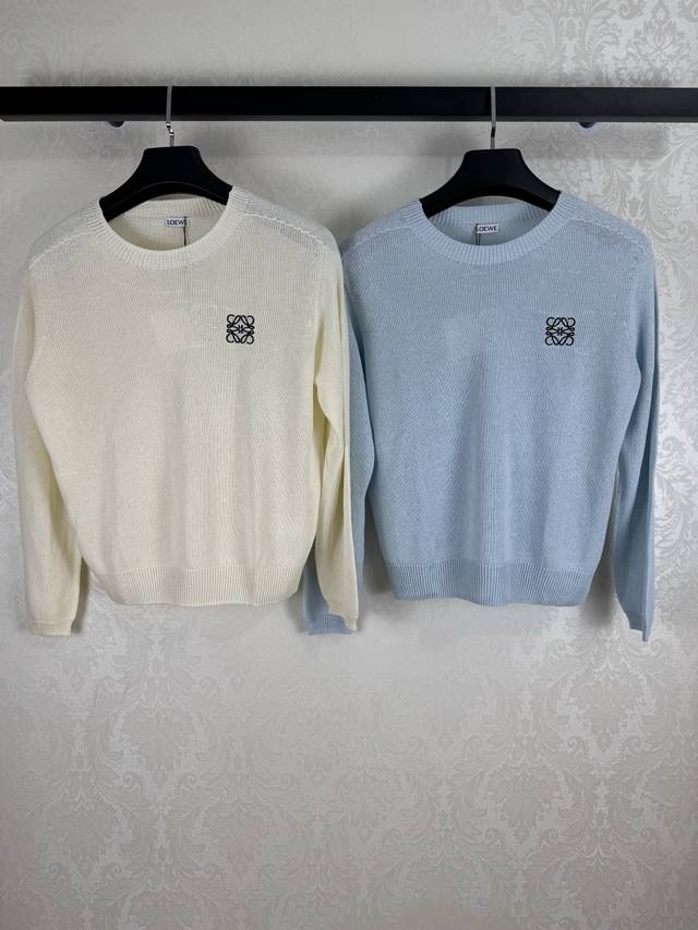 Loew's latest 2025 Early Fall collection! Long-sleeved knit with a totem logo! C
