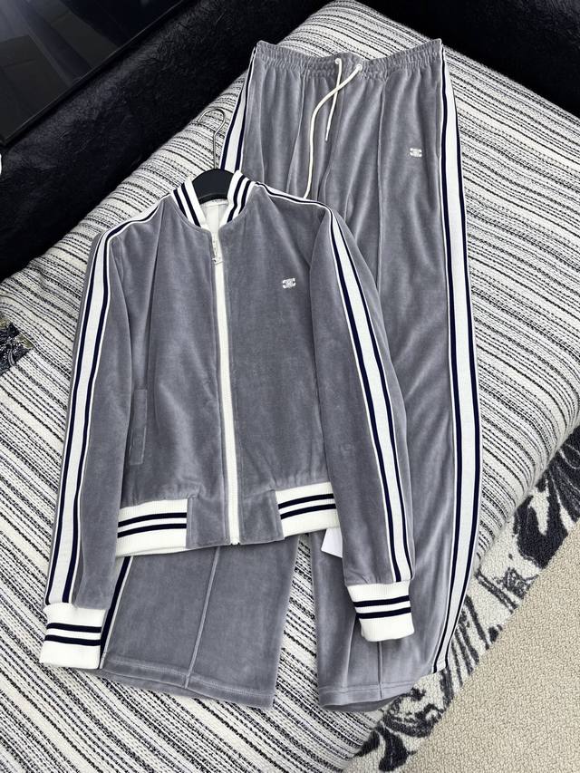 Hot-selling, in-stock, original custom Celin* | Fall/Winter 25 new arrivals! Thi