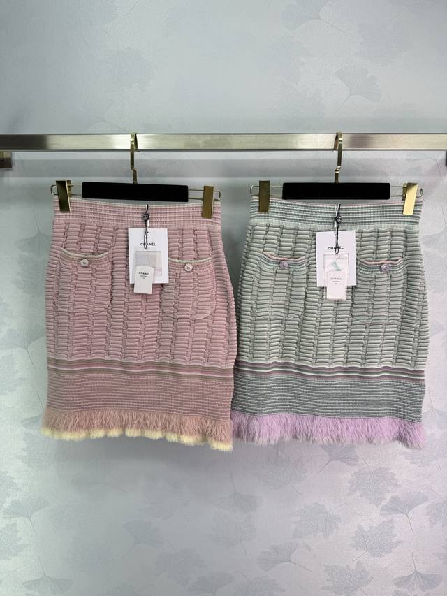 Chane*25B Early Fall new knitted miniskirt with elastic waist, side zipper desig