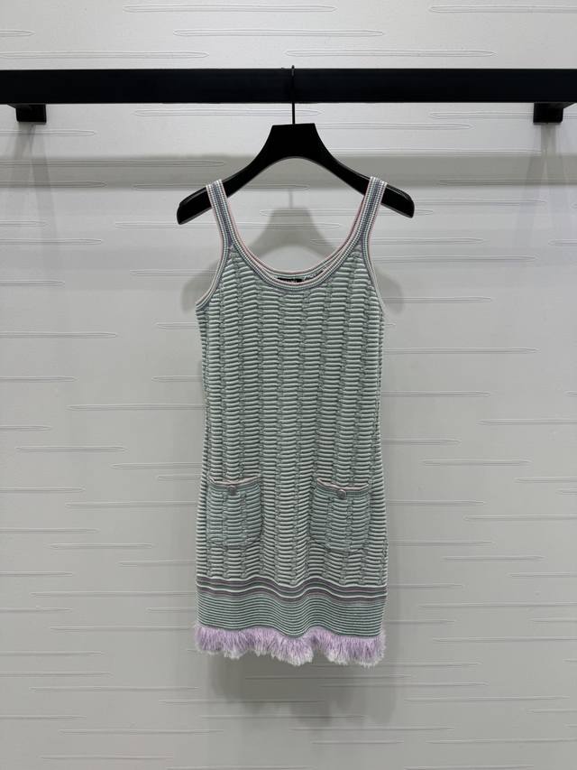 New Arrival, Original, High-Quality Chane* 2025 Early Fall Collection! This cont