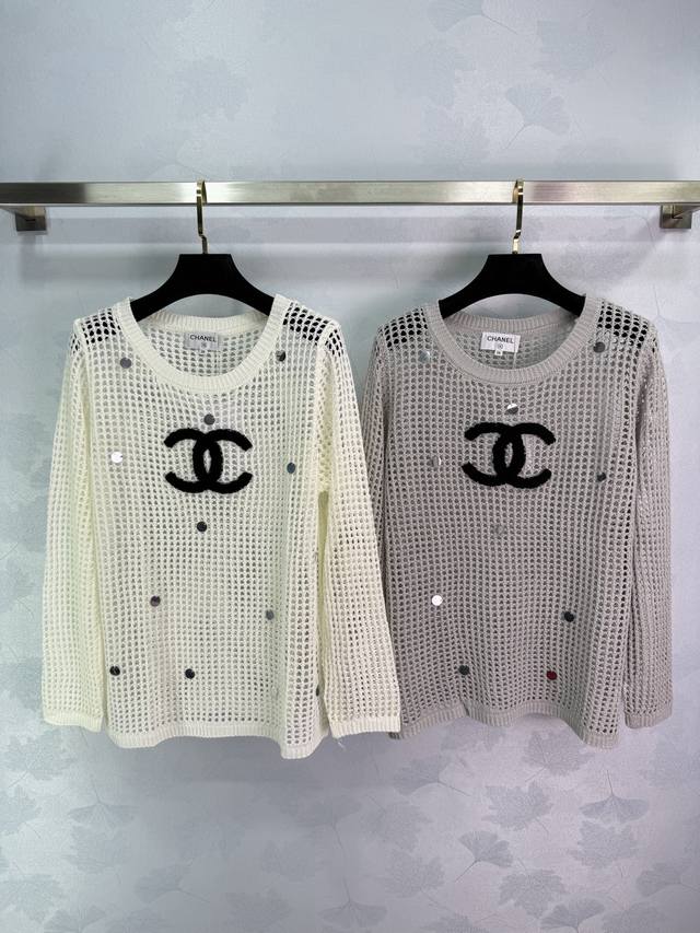 Ch*2025 new hollow knit sweater with a black double C logo on the chest and sequ