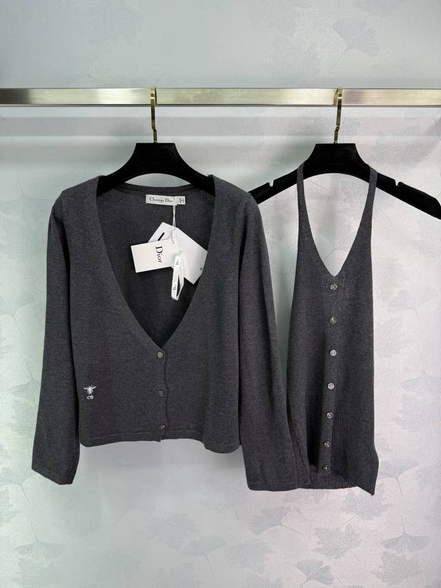 Dio*25 Early Fall new knitted cardigan set. V-neck design with bee embroidery. P