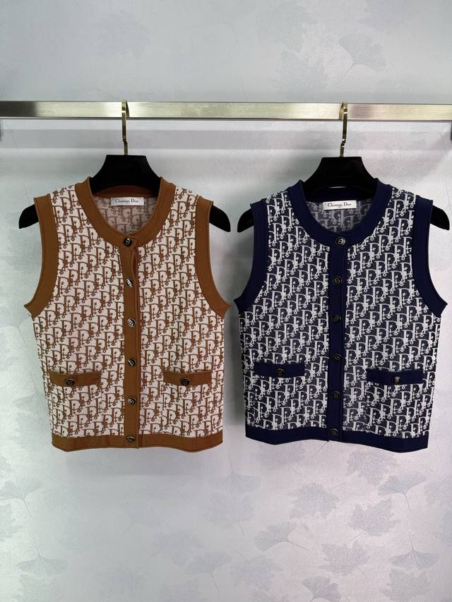 Dio*25 new monogram logo knitted vest, custom-made with imported knit material.