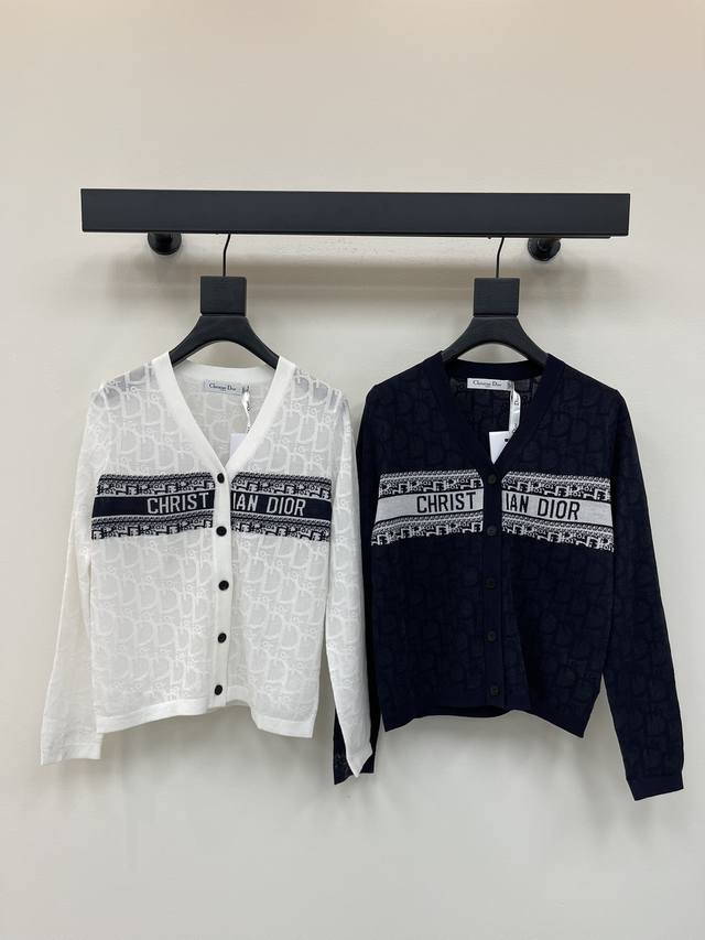 Dio*25 Early Fall new V-neck, embossed lettering, long-sleeved knit cardigan! Cu