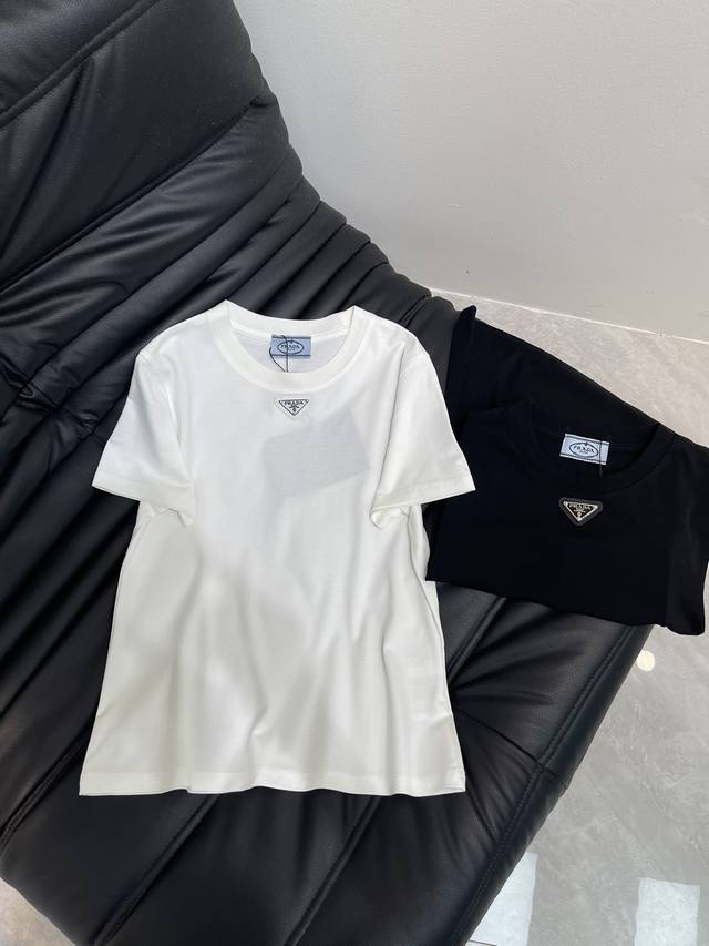 Prad*25 new short-sleeved embroidered inverted triangle logo T-shirt. Imported m