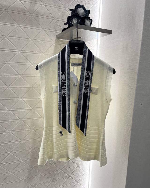 Dio* 2025 New Arrival Silk Scarf Knitted Vest Custom Made. Woven with imported Y