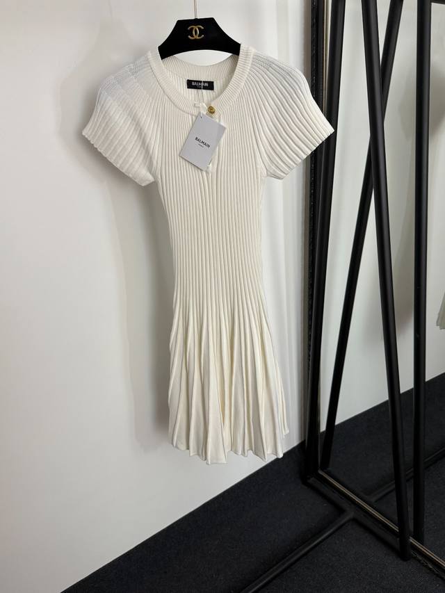 Style No. 20254385 Balmai* new lion head button waist slimming knit short-sleeve