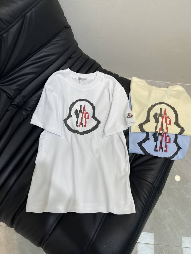 Moncle*'s new digitally printed logo short-sleeved T-shirt from 2007. Made of im