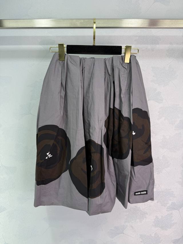 Miumi*25Ss Spring/Summer new high-end gray floral bud skirt | Exclusive high-top