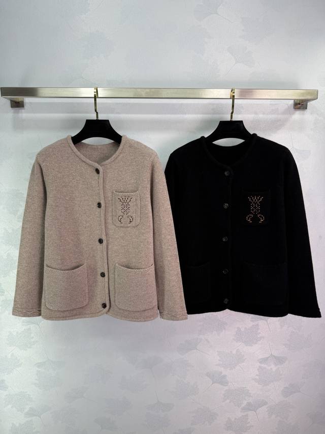 Niche*2025 Fall/Winter new coat. Swiss machine-woven, soft and comfortable. Exqu
