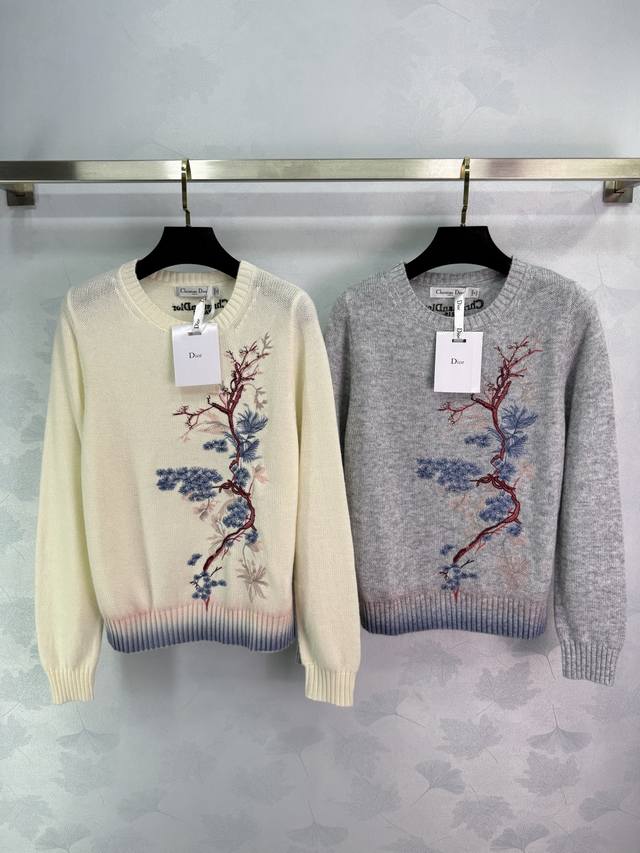 Dio*2025 new round-neck wool sweater with exquisite pine branch embroidery patte