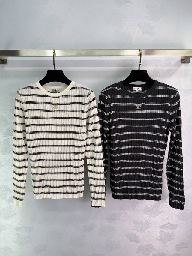 Chane*25 Early Autumn new knitted top with striped design and classic round neck