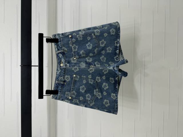 New, original, high-quality Chane* 2025 Early Fall collection! Camellia denim sh