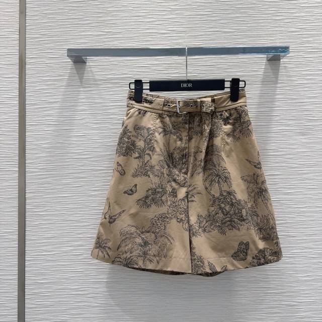 37cm. S shorts waist 68cm, hip 98cm, leg 62cm, pant side length 47cm. Top 240cm,