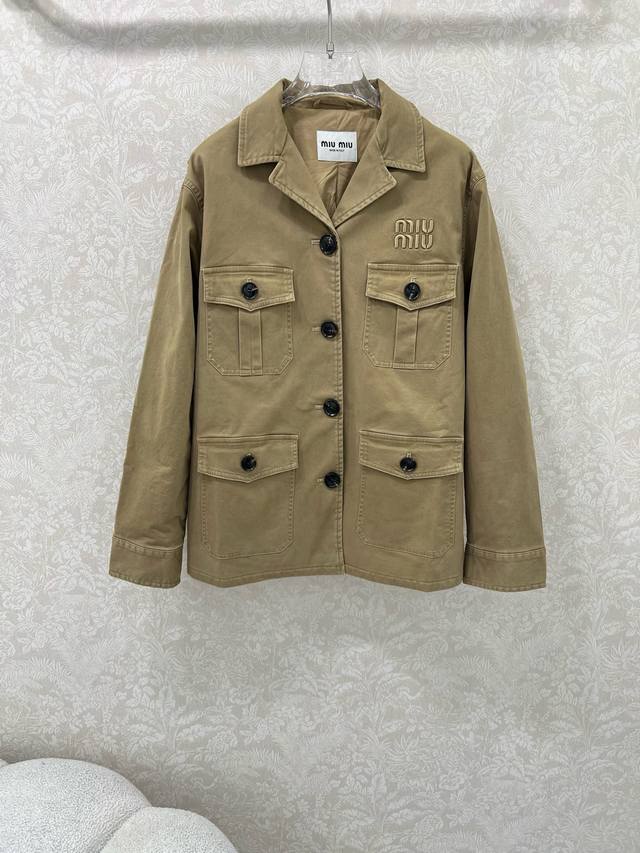 Miumi*25's new early fall work jacket with lapel and single-breasted pockets is