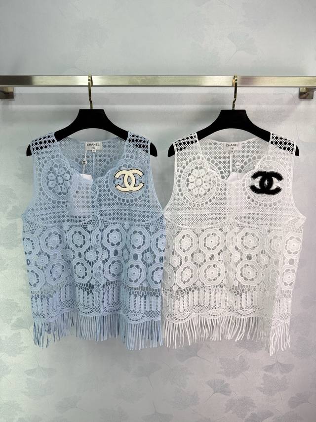 Ch*2025 Spring/Summer new lace hollow vest. Exquisite crocheted lace with double