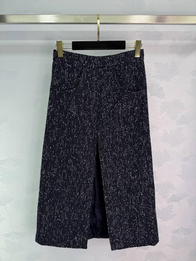Chane*25 Early Fall Collection, new French-inspired, Chanel-inspired suits with